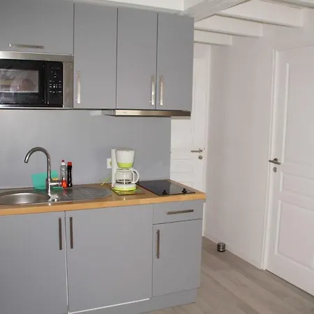 T3 A 150 M De La De Bonne Source Apartment *