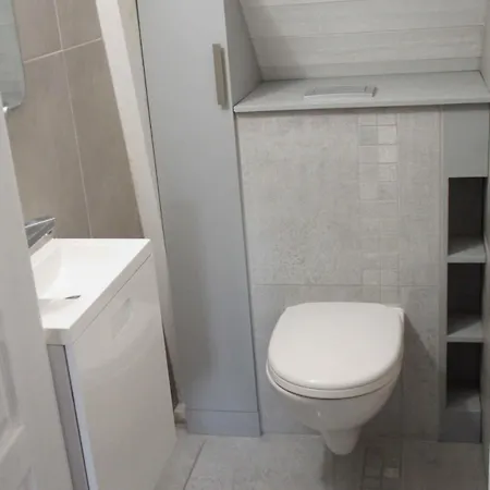 Apartment T3 A 150 M De La De Bonne Source