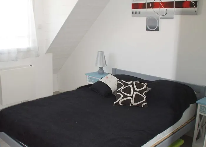 T3 A 150 M De La De Bonne Source Apartment *