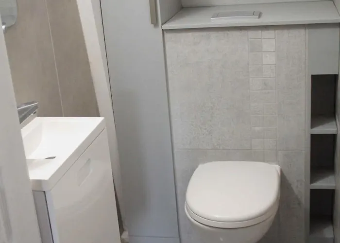 Apartment T3 A 150 M De La De Bonne Source